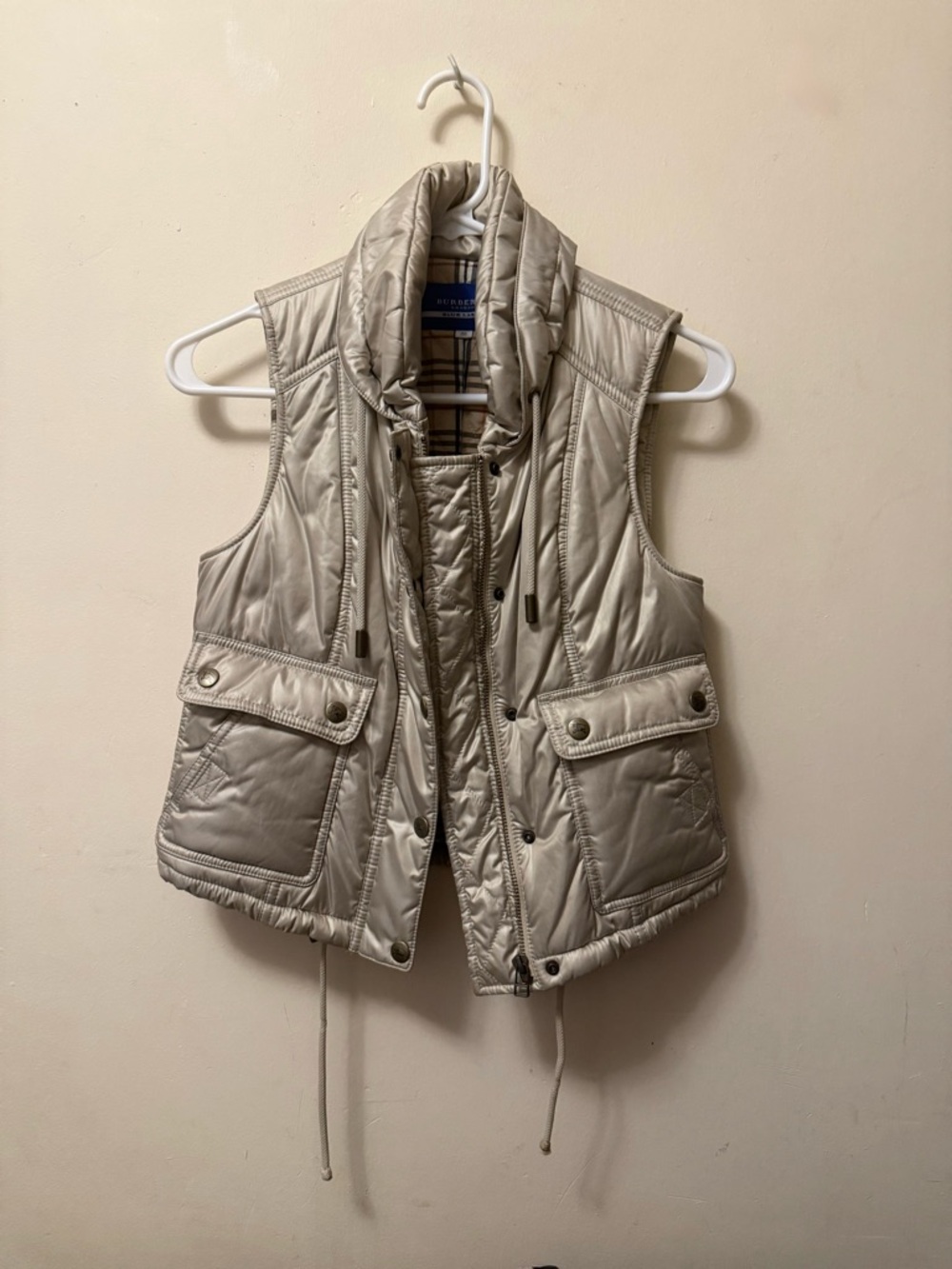 Burberry Beige Puffer Vest with Signature Check Lining - Picture 2 of 7